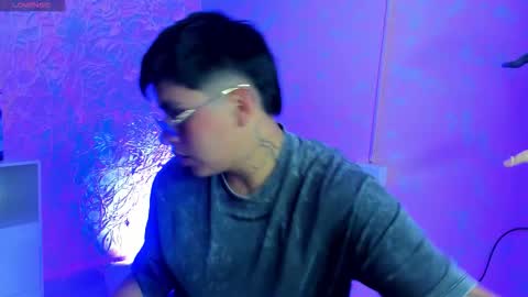 Thomas and Faon  online show from March 30, 5:19 am