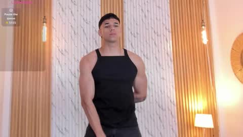 Snapshot of thomas_walker0 chatting on October 2, 1:15 pm Thomas online show from October 2, 1:15 pm