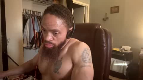 Snapshot of thomasgwhitecft chatting on February 4, 10:55 pm FatherTime online show from February 4, 10:55 pm