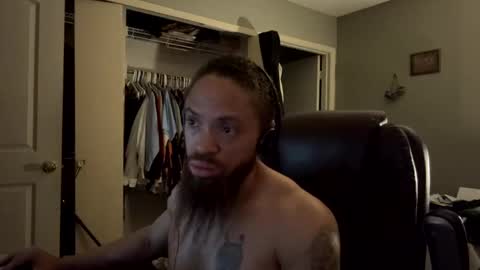 Snapshot of thomasgwhitecft chatting on December 30, 10:55 pm FatherTime online show from December 30, 10:55 pm