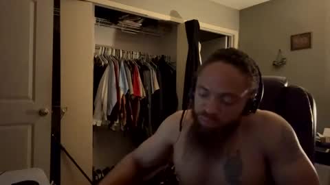 Snapshot of thomasgwhitecft chatting on December 31, 10:56 pm FatherTime online show from December 31, 10:56 pm