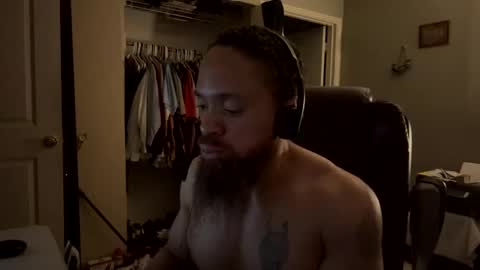 Snapshot of thomasgwhitecft chatting on December 27, 11:21 pm FatherTime online show from December 27, 11:21 pm
