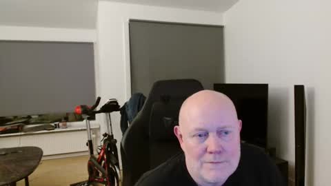 thomash32 online show from February 18, 9:34 pm