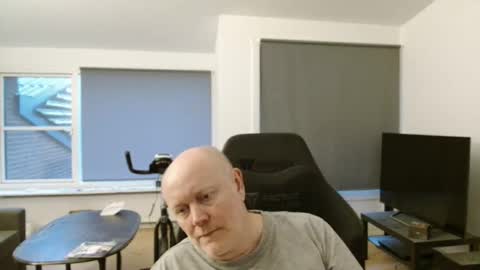 Snapshot of thomash32 chatting on October 5, 4:55 pm thomash32 online show from October 5, 4:55 pm