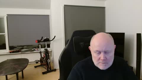 thomash32 online show from January 17, 7:27 pm