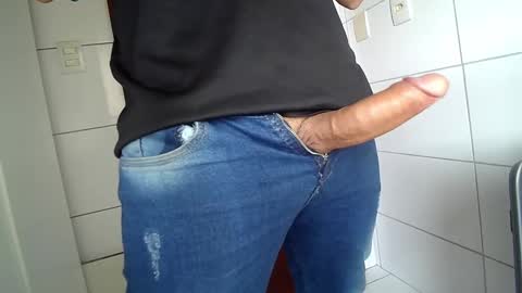 Snapshot of thomaz__ chatting on September 25, 7:24 pm thomaz__ online show from September 25, 7:24 pm