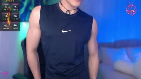 Thom Klein online show from April 22, 8:24 pm