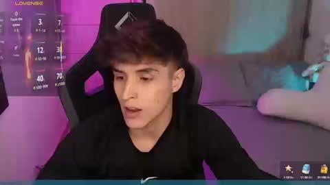 Snapshot of thomklein chatting on September 30, 8:34 pm Thom Klein online show from September 30, 8:34 pm