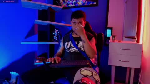 Thonixxx mr online show from March 17, 3:53 am