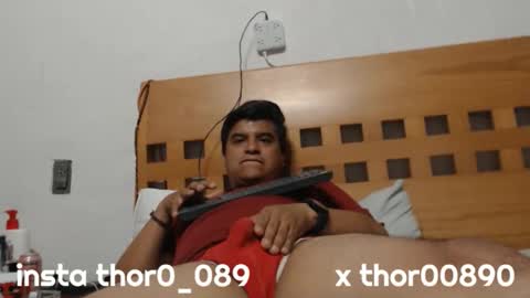 thor0200 online show from April 28, 4:39 am