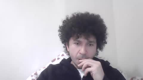 three legs24cm online show from February 8, 12:16 am