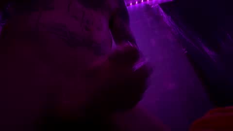 thuglife1095 online show from December 20, 12:12 pm