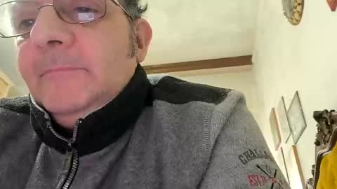 Little Wolf  online show from January 12, 10:19 am