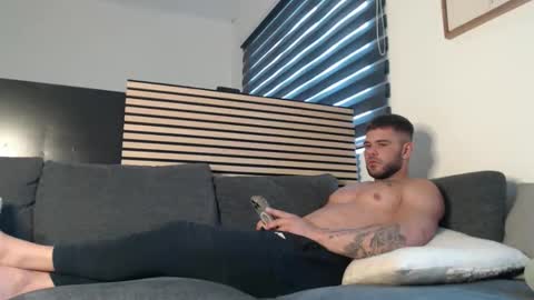 thybautsenses online show from October 27, 2:08 pm