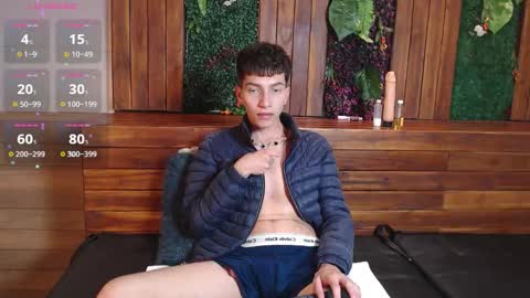 Snapshot of tiam_muller chatting on October 29, 4:37 am Tiam Muller online show from October 29, 4:37 am