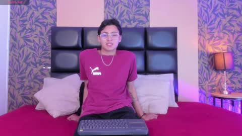   online show from May 15, 4:09 am