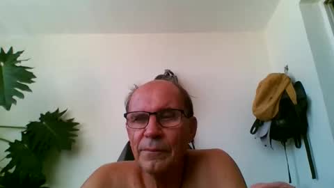 tiaretiareopui online show from November 27, 7:01 am