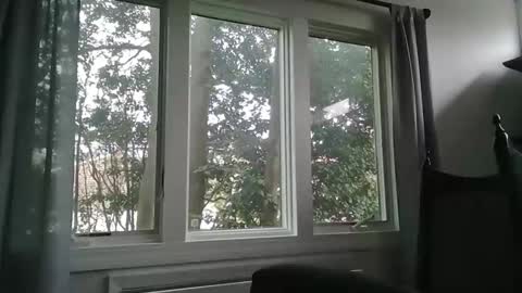 JustMe online show from April 22, 4:56 pm