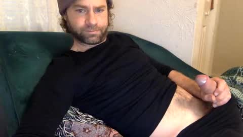 Snapshot of tigerzaddy chatting on January 4, 2:35 pm tigerzaddy online show from January 4, 2:35 pm
