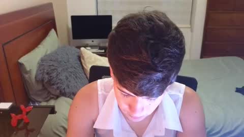 Snapshot of tightncuteass chatting on September 22, 10:53 pm Camilo online show from September 22, 10:53 pm