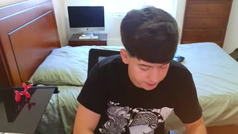 Snapshot of tightncuteass chatting on September 17, 9:38 pm Camilo online show from September 17, 9:38 pm