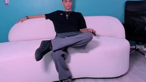 Tian online show from February 2, 7:00 pm