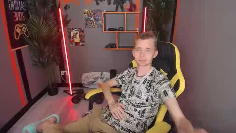 Snapshot of tim_blackk chatting on October 6, 3:49 pm Tim online show from October 6, 3:49 pm