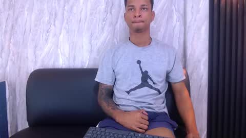 Snapshot of timmcloud chatting on October 13, 12:33 pm Timm online show from October 13, 12:33 pm