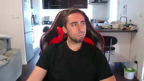 Snapshot of timmoo3 chatting on October 30, 9:44 am Tim online show from October 30, 9:44 am