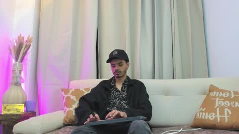 Evans  online show from February 4, 2:39 am