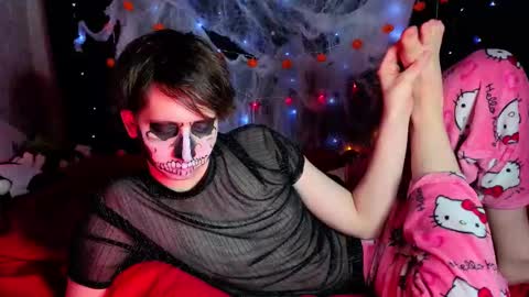 Snapshot of timothy_fox chatting on October 29, 8:34 pm Timothy Fox online show from October 29, 8:34 pm