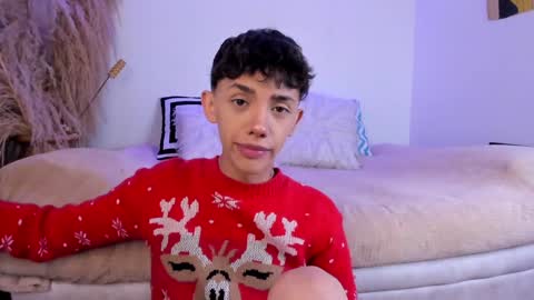 Snapshot of timothy_ross chatting on December 3, 7:55 pm Timothy 21 years old online show from December 3, 7:55 pm