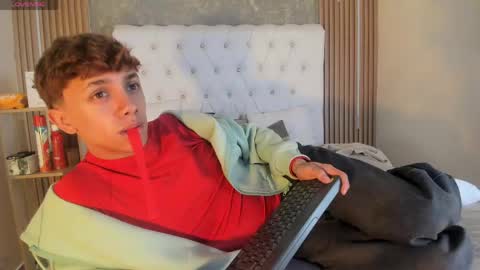 Timothy 21 years old online show from April 24, 7:49 pm