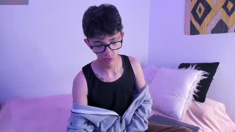 Snapshot of timothy_ross chatting on December 14, 8:51 pm Timothy 21 years old online show from December 14, 8:51 pm
