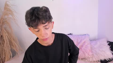 Snapshot of timothy_ross chatting on December 21, 8:21 pm Timothy 21 years old online show from December 21, 8:21 pm