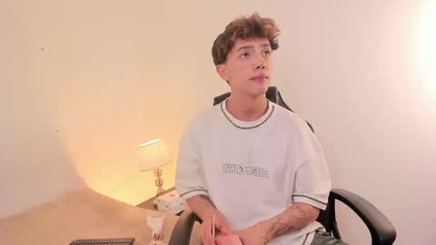 Snapshot of timothy_ross chatting on September 25, 8:52 pm Timothy 21 years old online show from September 25, 8:52 pm