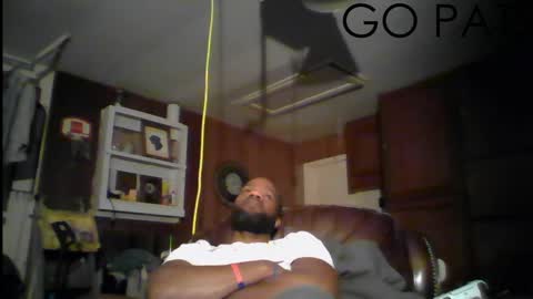 Snapshot of tinycock_1979 chatting on December 4, 6:22 am tinycock_1979 online show from December 4, 6:22 am