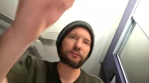 tinyguynicecock online show from April 7, 10:15 am