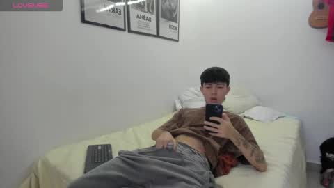 Titan Volcano online show from December 1, 11:30 pm