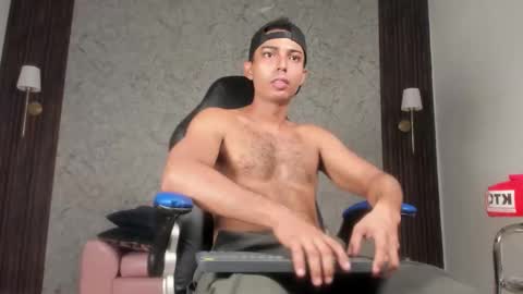 titobell10 online show from April 23, 11:04 am