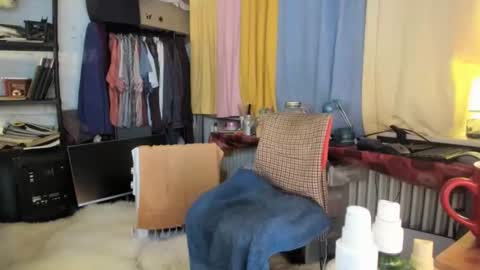 liebe es mich nackt vor der cam zu zeigen online show from October 17, 9:02 am