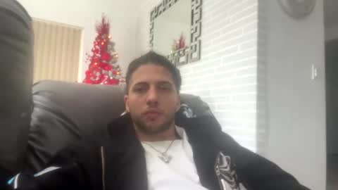 titto213 online show from December 27, 6:31 pm