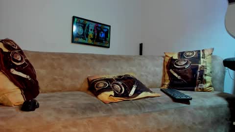 Snapshot of tj_detwailer chatting on February 7, 7:07 am tj_detwailer online show from February 7, 7:07 am