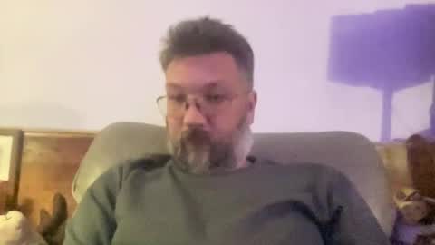 Snapshot of tmosmun chatting on December 31, 1:47 am Tim online show from December 31, 1:47 am