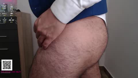 Snapshot of toaster1993 chatting on October 21, 8:28 am Leonel online show from October 21, 8:28 am