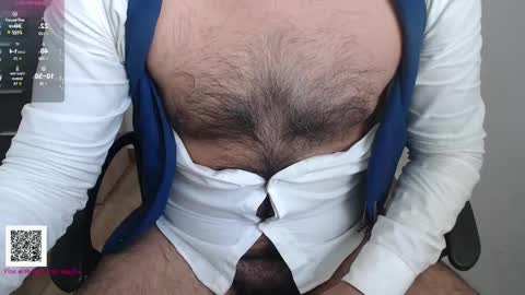 Snapshot of toaster1993 chatting on October 16, 3:20 pm Leonel online show from October 16, 3:20 pm