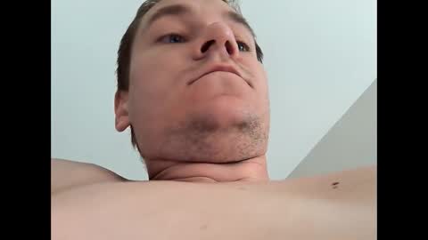 tobiasz950215 online show from May 6, 7:20 am
