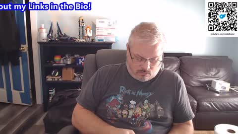 Snapshot of toddbator chatting on February 4, 7:00 pm Todd Bator online show from February 4, 7:00 pm