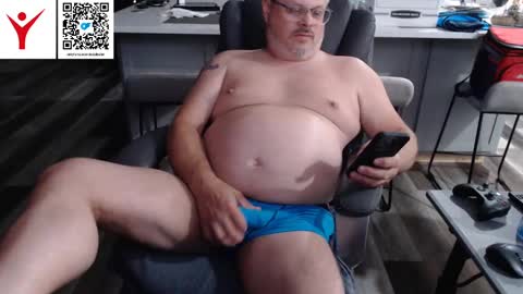 Snapshot of toddbator chatting on September 18, 1:29 am Todd Bator online show from September 18, 1:29 am