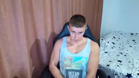 todhorny987 online show from February 3, 6:33 am